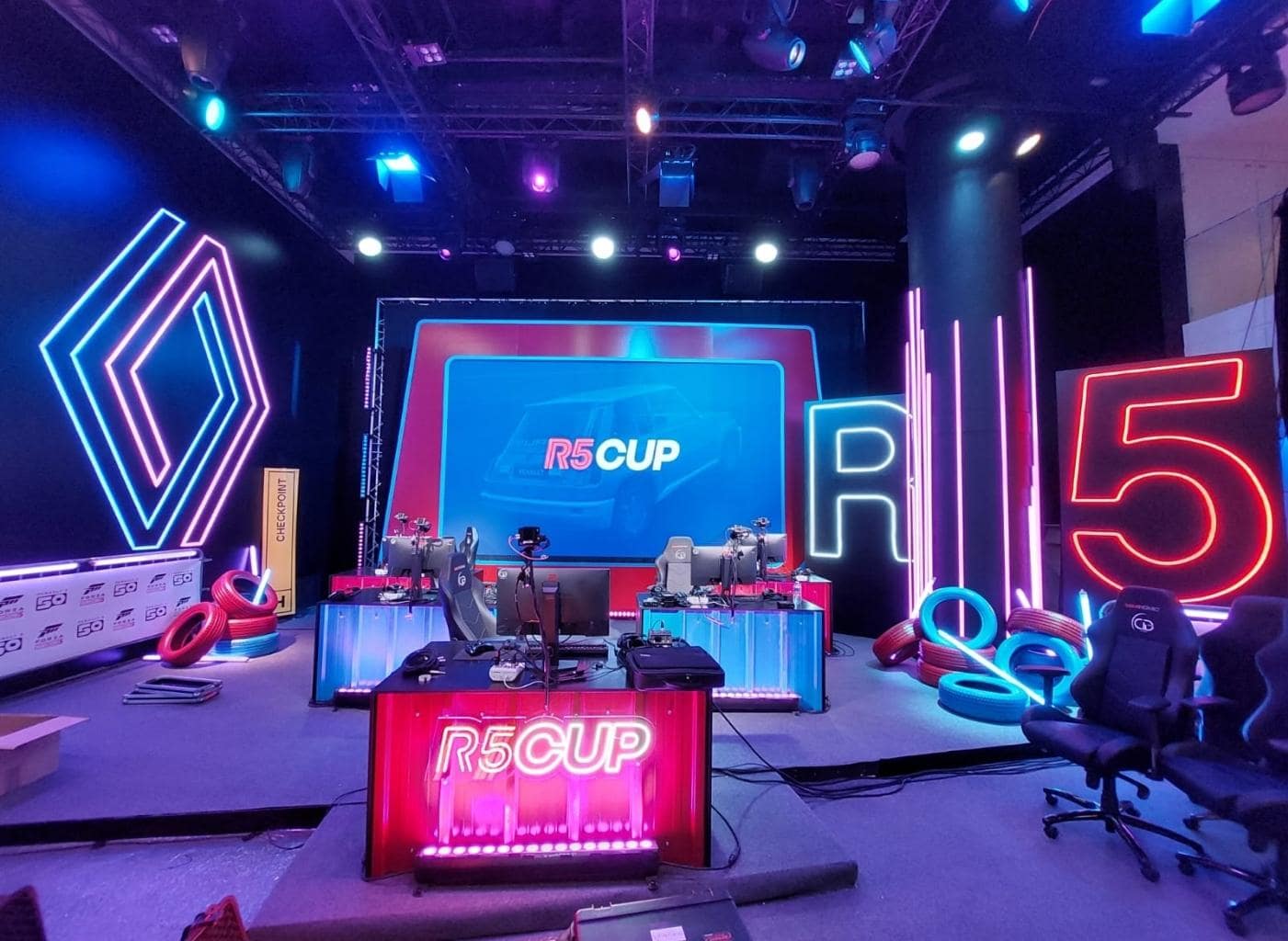 r5 cup